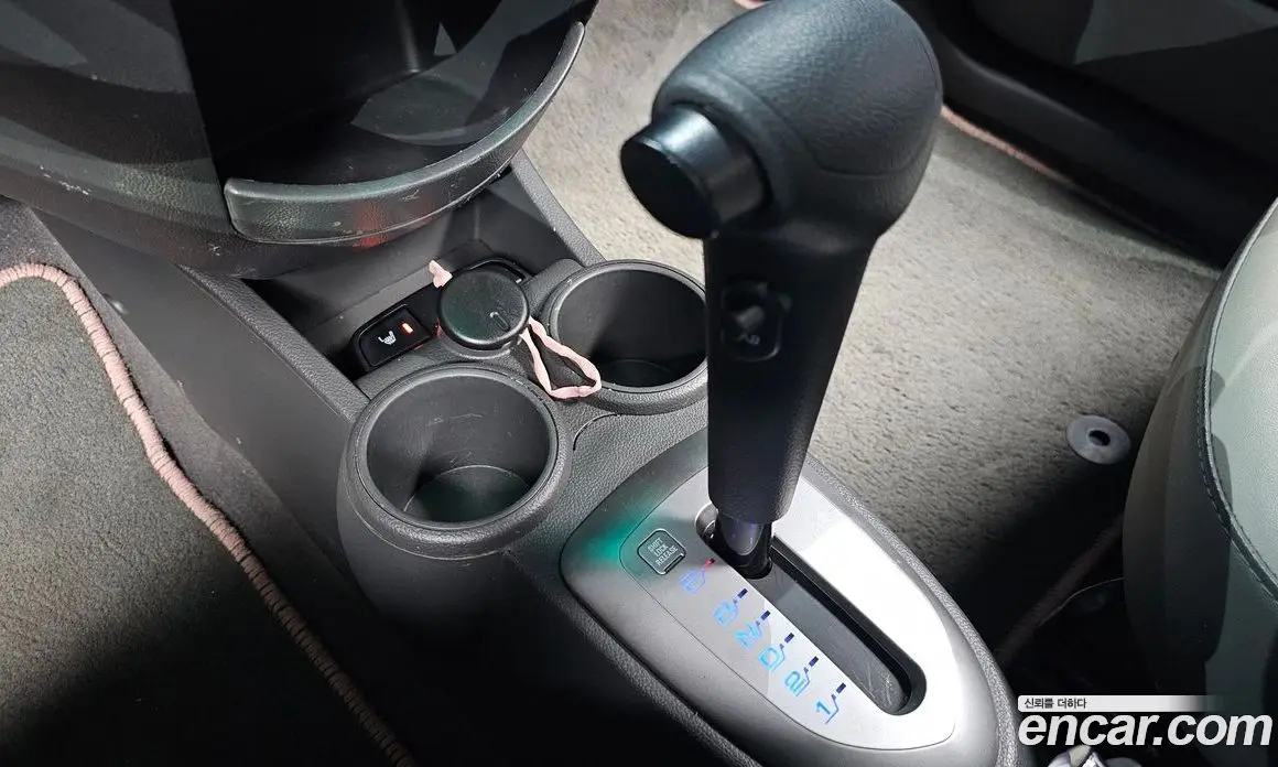 Chevrolet Spark 2011 1.0 автомат (гидро), фото 9