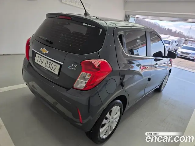 Chevrolet Spark 2016 1.0 автомат (вариатор), миниатюра 2