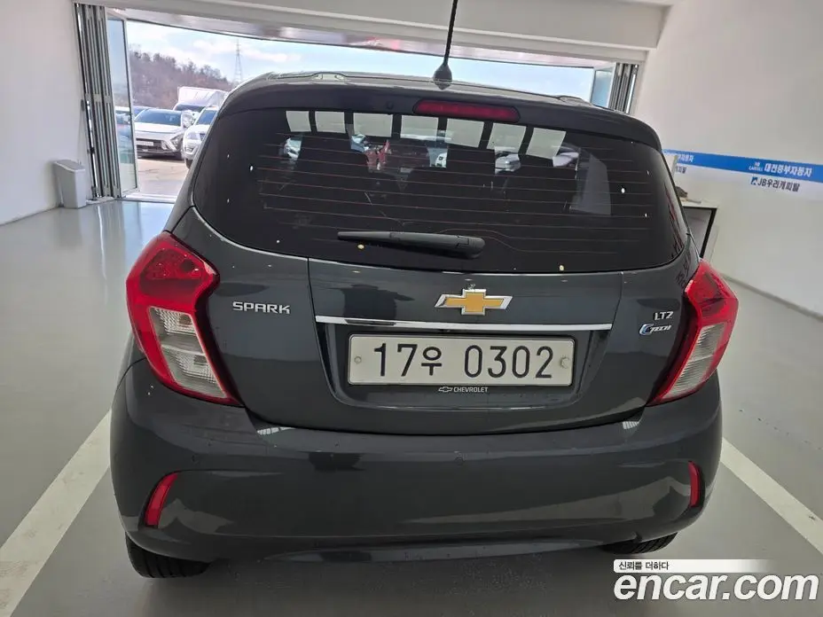 Chevrolet Spark 2016 1.0 автомат (вариатор), фото 4
