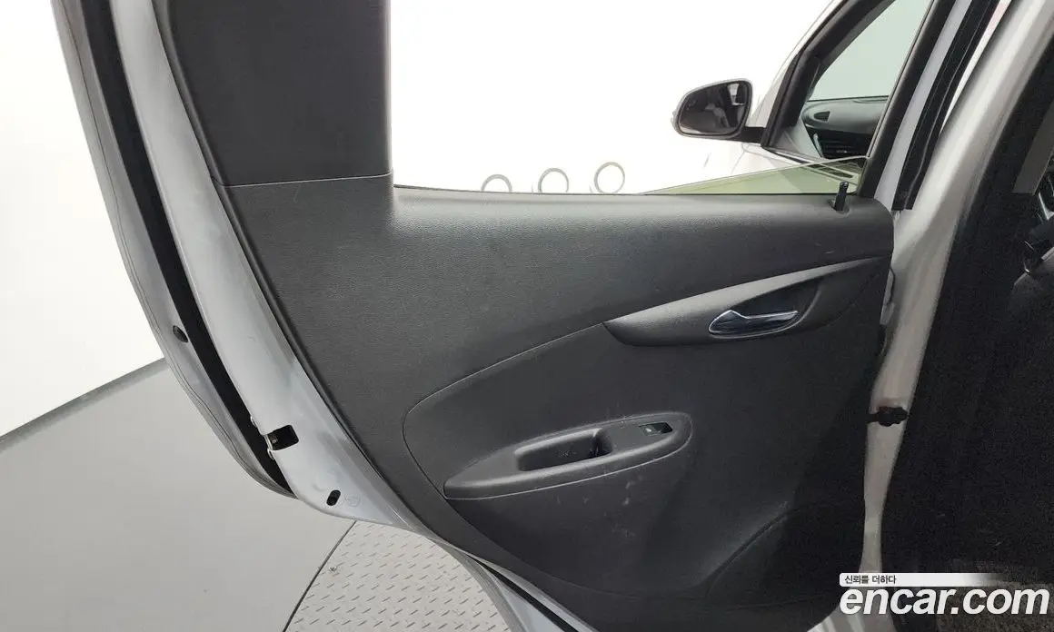 Chevrolet Spark 2016 1.0 автомат (гидро), фото 15 Chevrolet Spark 2016 1.0 автомат (гидро), фото 15