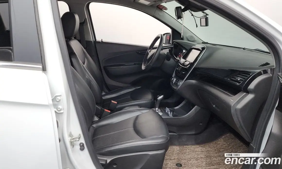 Chevrolet Spark 2016 1.0 автомат (гидро), фото 16 Chevrolet Spark 2016 1.0 автомат (гидро), фото 16