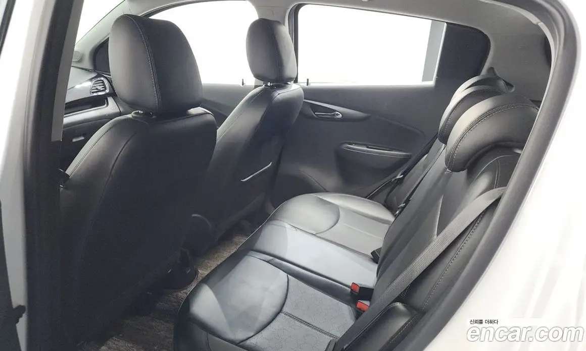 Chevrolet Spark 2016 1.0 автомат (гидро), фото 24 Chevrolet Spark 2016 1.0 автомат (гидро), фото 24