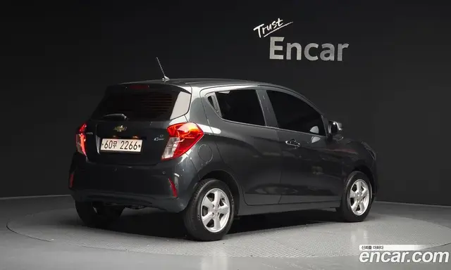 Chevrolet Spark 2017 1.0 автомат (гидро), миниатюра 2