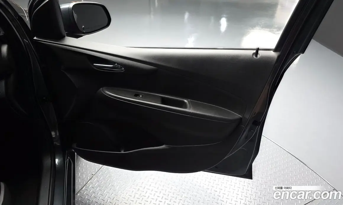 Chevrolet Spark 2017 1.0 автомат (гидро), фото 14