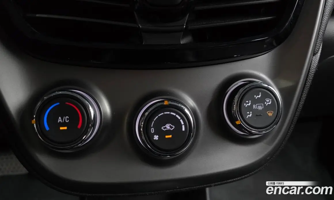 Chevrolet Spark 2019 1.0 автомат (гидро), фото 34