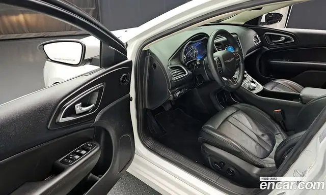 Chrysler 200 2015 2.4 автомат (гидро), миниатюра 11 Chrysler 200 2015 2.4 автомат (гидро), миниатюра 11