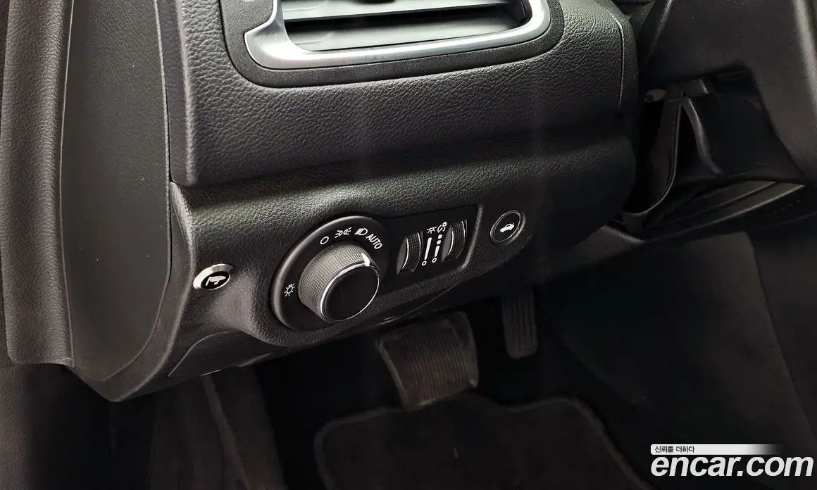 Chrysler 200 2015 2.4 автомат (гидро), фото 17 Chrysler 200 2015 2.4 автомат (гидро), фото 17