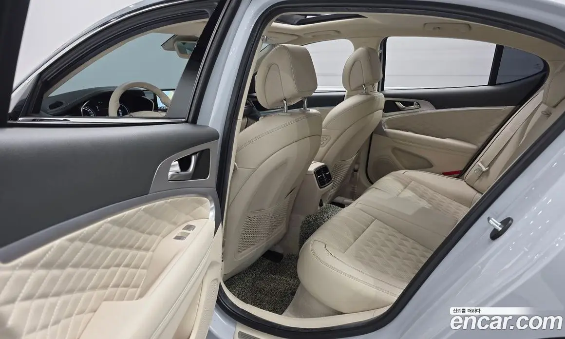 Genesis G70 2021 2.0 автомат (гидро), фото 16 Genesis G70 2021 2.0 автомат (гидро), фото 16