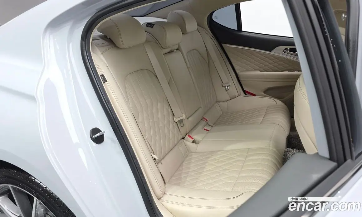 Genesis G70 2021 2.0 автомат (гидро), фото 17 Genesis G70 2021 2.0 автомат (гидро), фото 17