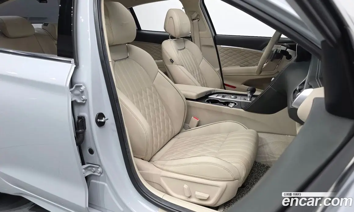 Genesis G70 2021 2.0 автомат (гидро), фото 18 Genesis G70 2021 2.0 автомат (гидро), фото 18