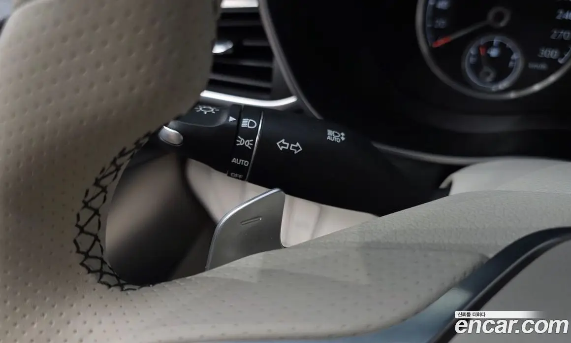 Genesis G70 2021 2.0 автомат (гидро), фото 28 Genesis G70 2021 2.0 автомат (гидро), фото 28