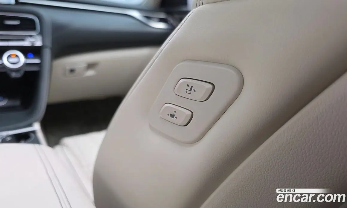 Genesis G70 2021 2.0 автомат (гидро), фото 30 Genesis G70 2021 2.0 автомат (гидро), фото 30