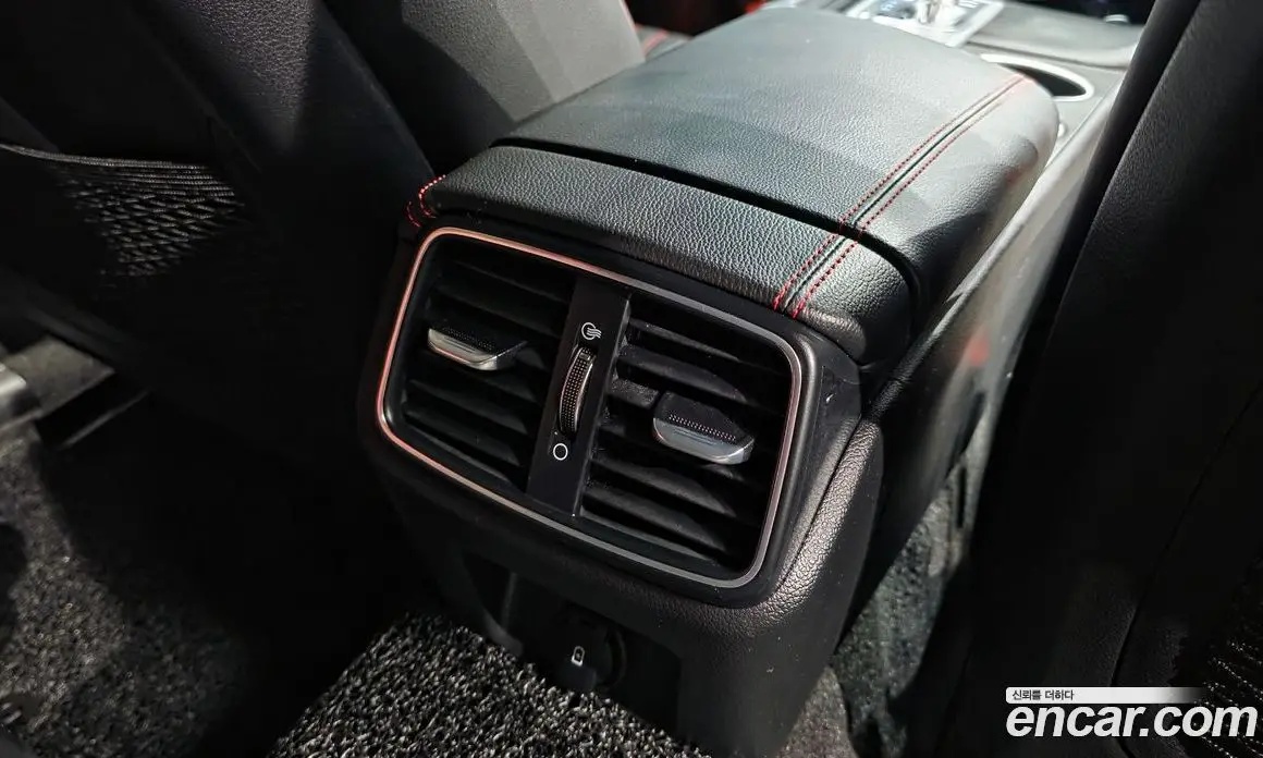 Genesis G70 2021 2.0 автомат (гидро), фото 34 Genesis G70 2021 2.0 автомат (гидро), фото 34