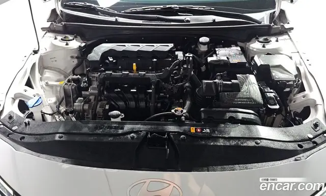 Hyundai Avante 2023 1.6 автомат (гидро), миниатюра 6
