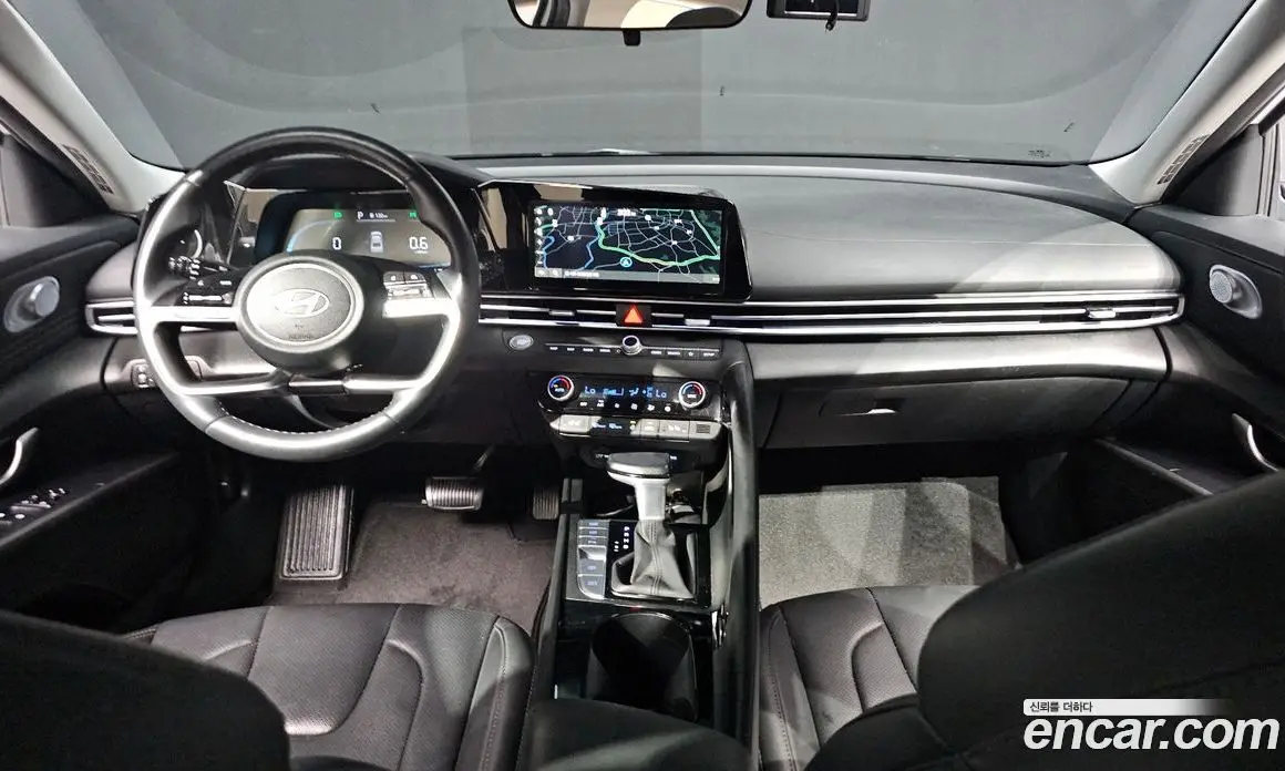 Hyundai Avante 2023 1.6 автомат (гидро), фото 7