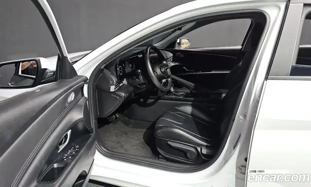 Hyundai Avante 2023 1.6 автомат (гидро), миниатюра 10
