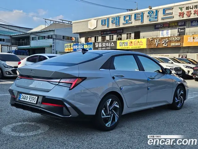 Hyundai Avante 2024 1.6 автомат (гидро), миниатюра 4 Hyundai Avante 2024 1.6 автомат (гидро), миниатюра 4