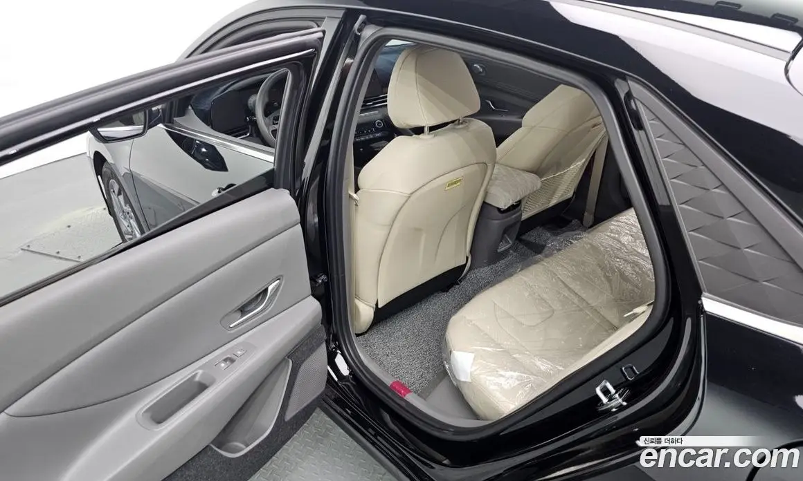 Hyundai Avante 2025 1.6 автомат (гидро), фото 24 Hyundai Avante 2025 1.6 автомат (гидро), фото 24