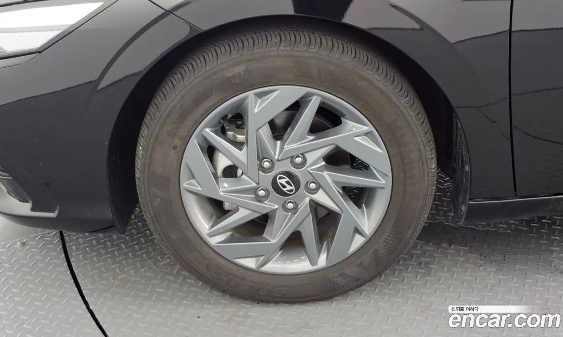 Hyundai Avante 2025 1.6 автомат (гидро), фото 5 Hyundai Avante 2025 1.6 автомат (гидро), фото 5