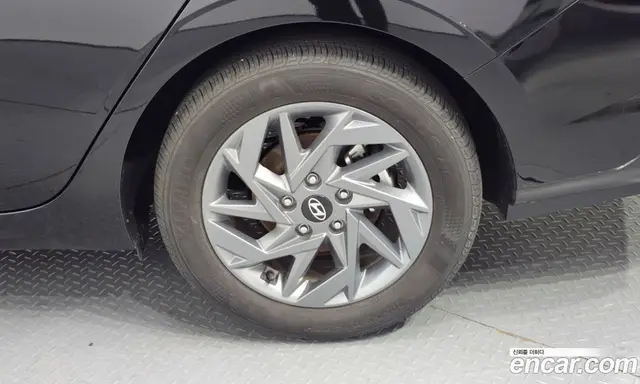 Hyundai Avante 2025 1.6 автомат (гидро), миниатюра 7 Hyundai Avante 2025 1.6 автомат (гидро), миниатюра 7