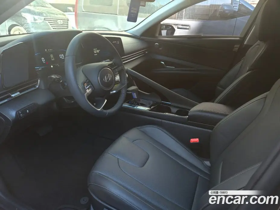 Hyundai Avante 2026 1.6 автомат (гидро), фото 10 Hyundai Avante 2026 1.6 автомат (гидро), фото 10
