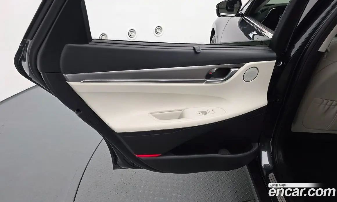 Hyundai Grandeur 2022 2.4 автомат (гидро), фото 15