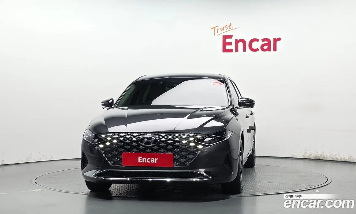Hyundai Grandeur 2022 2.4 автомат (гидро), фото 3