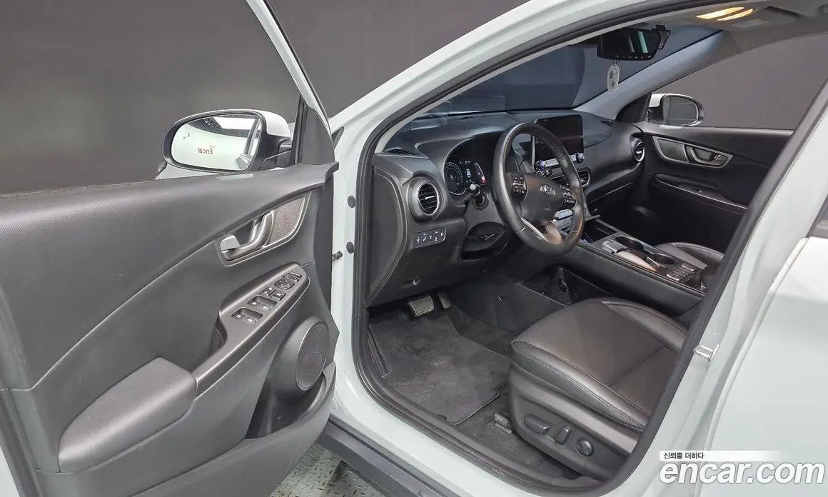 Hyundai Kona 2020 0.2 автомат (гидро), фото 13