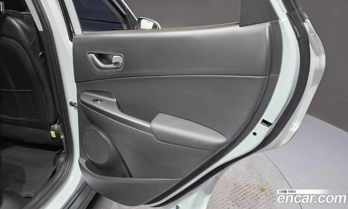 Hyundai Kona 2020 0.2 автомат (гидро), фото 15
