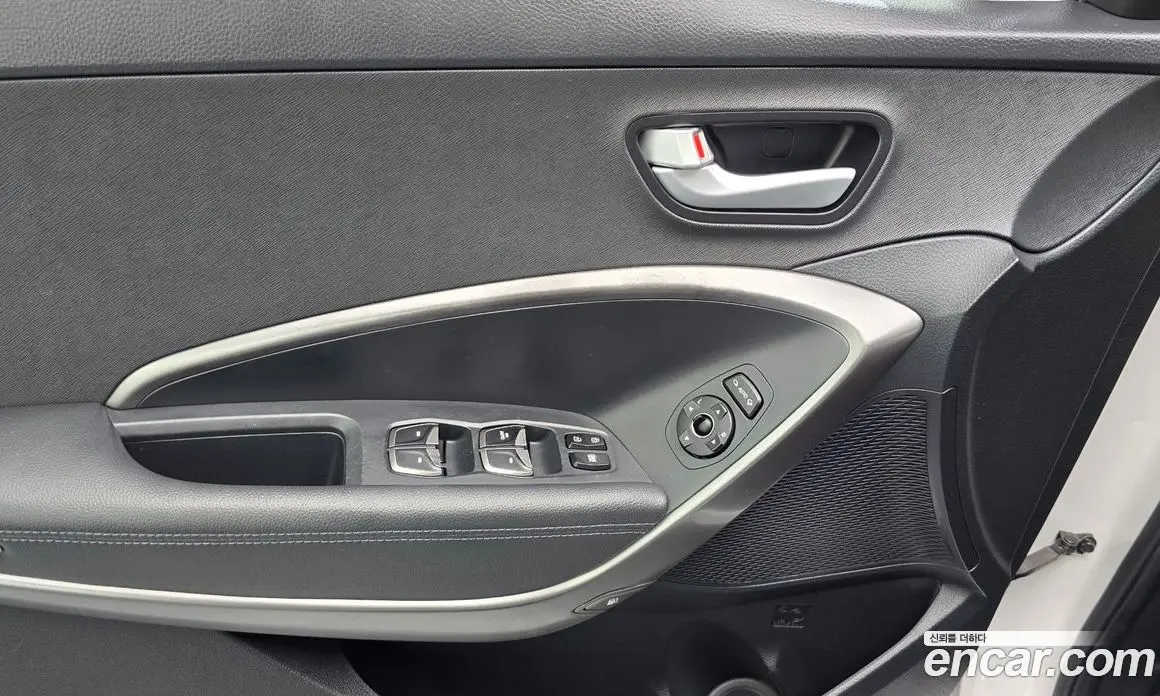 Hyundai Santa Fe 2016 2.2 автомат (гидро), фото 17 Hyundai Santa Fe 2016 2.2 автомат (гидро), фото 17