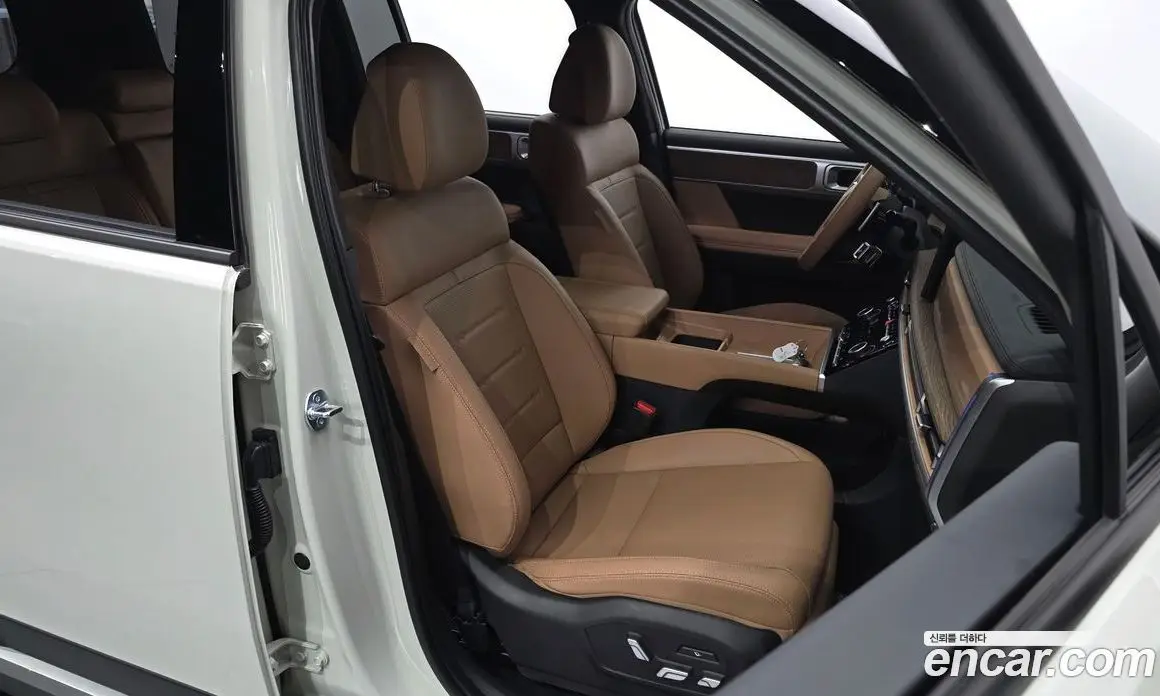 Hyundai Santa Fe 2025 1.6 автомат (гидро), фото 16
