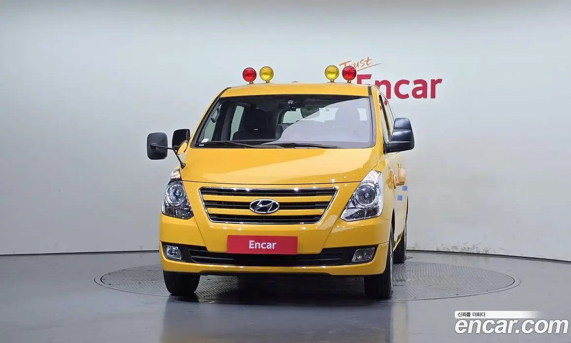 Hyundai Starex 2016 2.5 автомат (гидро), фото 3 Hyundai Starex 2016 2.5 автомат (гидро), фото 3