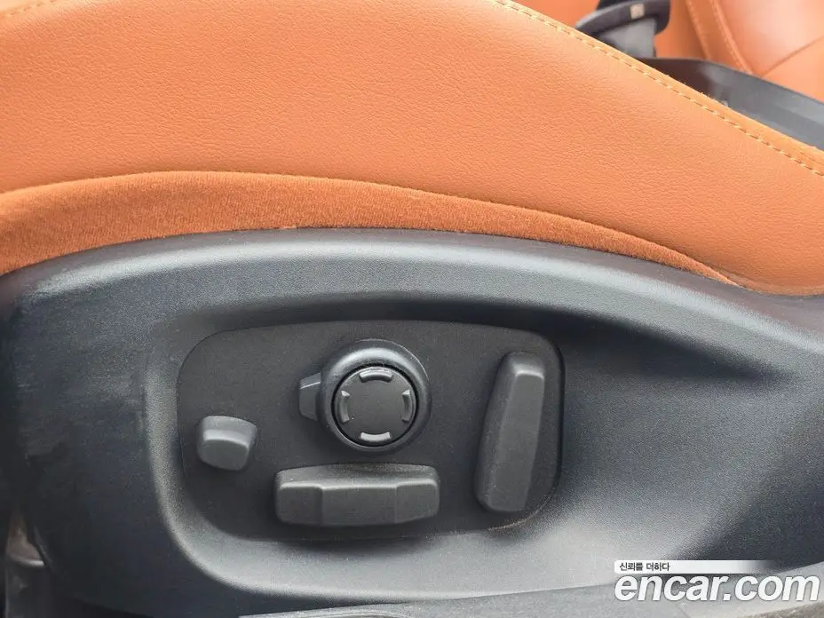 Jaguar XE 2017 2.0 автомат (гидро), фото 13 Jaguar XE 2017 2.0 автомат (гидро), фото 13