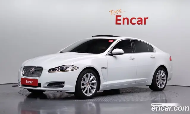 Jaguar XF 2015 2.2 автомат (гидро), миниатюра 1 Jaguar XF 2015 2.2 автомат (гидро), миниатюра 1