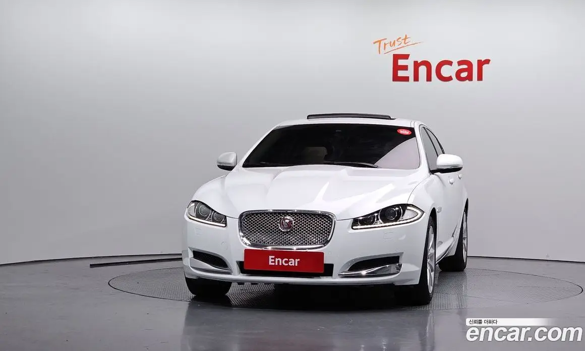 Jaguar XF 2015 2.2 автомат (гидро), фото 3 Jaguar XF 2015 2.2 автомат (гидро), фото 3