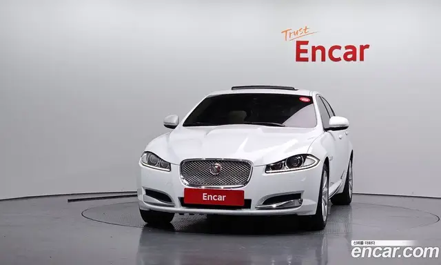Jaguar XF 2015 2.2 автомат (гидро), миниатюра 3 Jaguar XF 2015 2.2 автомат (гидро), миниатюра 3