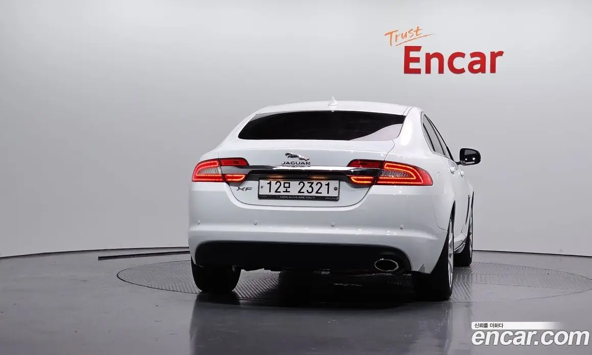 Jaguar XF 2015 2.2 автомат (гидро), фото 4 Jaguar XF 2015 2.2 автомат (гидро), фото 4