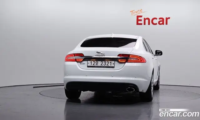 Jaguar XF 2015 2.2 автомат (гидро), миниатюра 4 Jaguar XF 2015 2.2 автомат (гидро), миниатюра 4