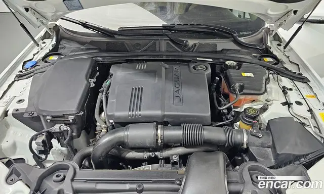 Jaguar XF 2015 2.2 автомат (гидро), миниатюра 6 Jaguar XF 2015 2.2 автомат (гидро), миниатюра 6
