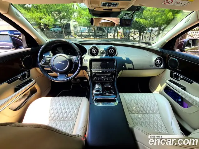 Jaguar XJ 2018 2.7 автомат (гидро), миниатюра 12