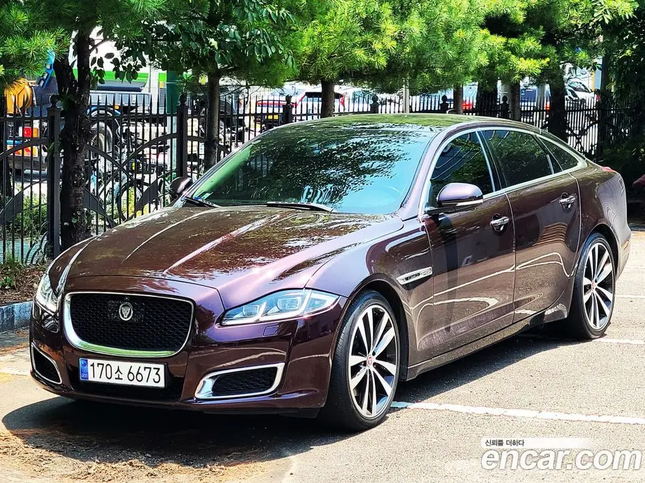 Jaguar XJ 2018 2.7 автомат (гидро), фото 4 Jaguar XJ 2018 2.7 автомат (гидро), фото 4