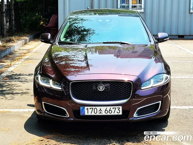Jaguar XJ 2018 2.7 автомат (гидро), миниатюра 5 Jaguar XJ 2018 2.7 автомат (гидро), миниатюра 5