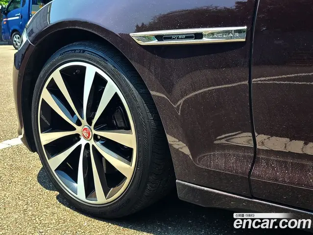 Jaguar XJ 2018 2.7 автомат (гидро), миниатюра 10 Jaguar XJ 2018 2.7 автомат (гидро), миниатюра 10