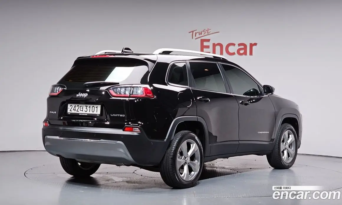 Jeep Cherokee 2021 2.4 автомат (гидро), фото 2 Jeep Cherokee 2021 2.4 автомат (гидро), фото 2