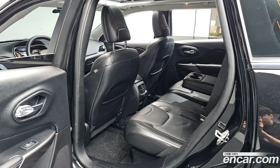 Jeep Cherokee 2021 2.4 автомат (гидро), фото 17 Jeep Cherokee 2021 2.4 автомат (гидро), фото 17