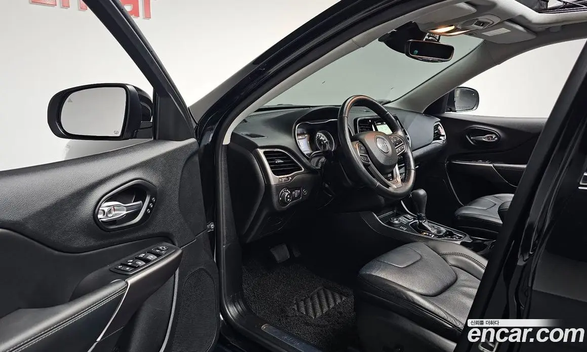 Jeep Cherokee 2021 2.4 автомат (гидро), фото 18 Jeep Cherokee 2021 2.4 автомат (гидро), фото 18
