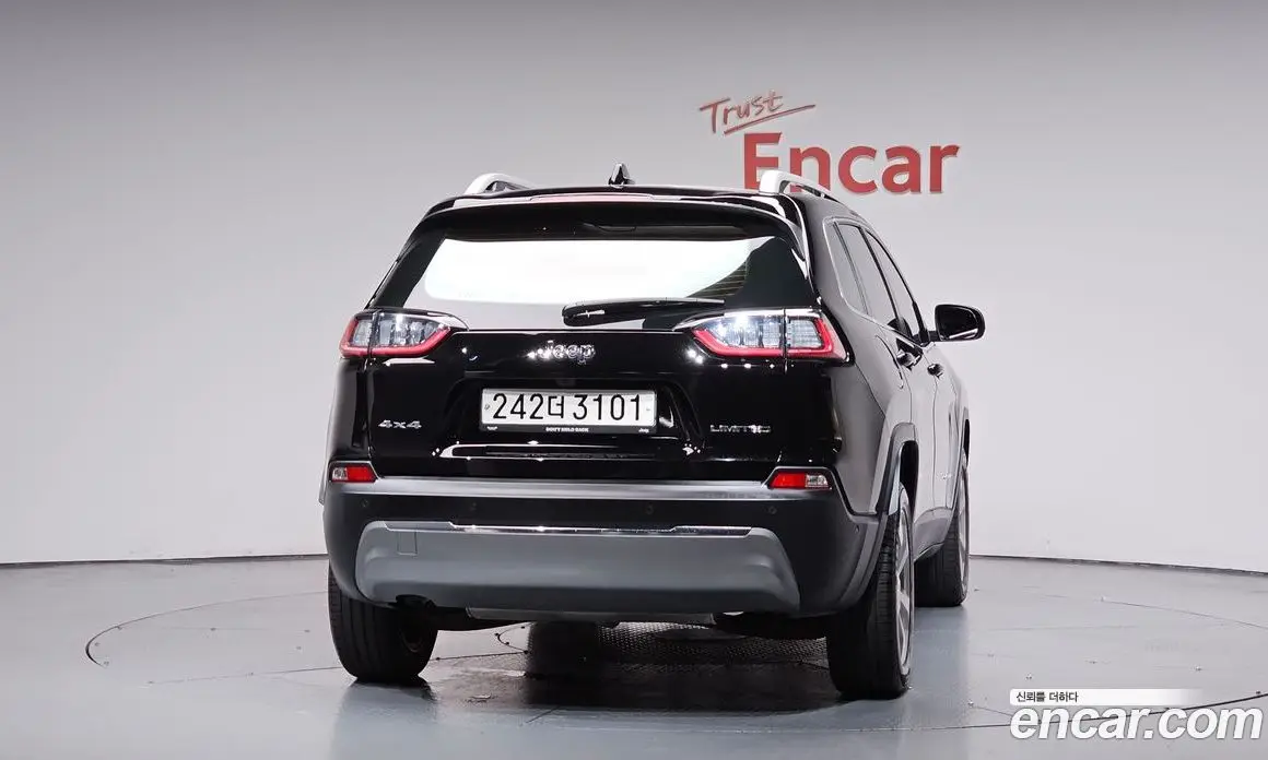 Jeep Cherokee 2021 2.4 автомат (гидро), фото 4 Jeep Cherokee 2021 2.4 автомат (гидро), фото 4