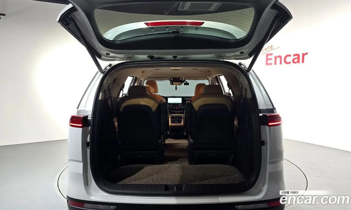 Kia Carnival 2023 3.5 автомат (гидро), фото 24 Kia Carnival 2023 3.5 автомат (гидро), фото 24