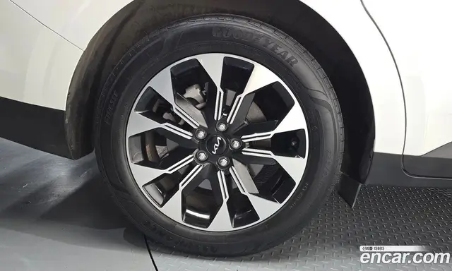Kia Carnival 2023 3.5 автомат (гидро), миниатюра 5 Kia Carnival 2023 3.5 автомат (гидро), миниатюра 5