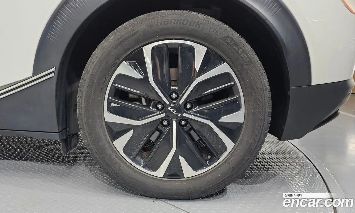 Kia EV6 2021 0.1 автомат (гидро), фото 7 Kia EV6 2021 0.1 автомат (гидро), фото 7